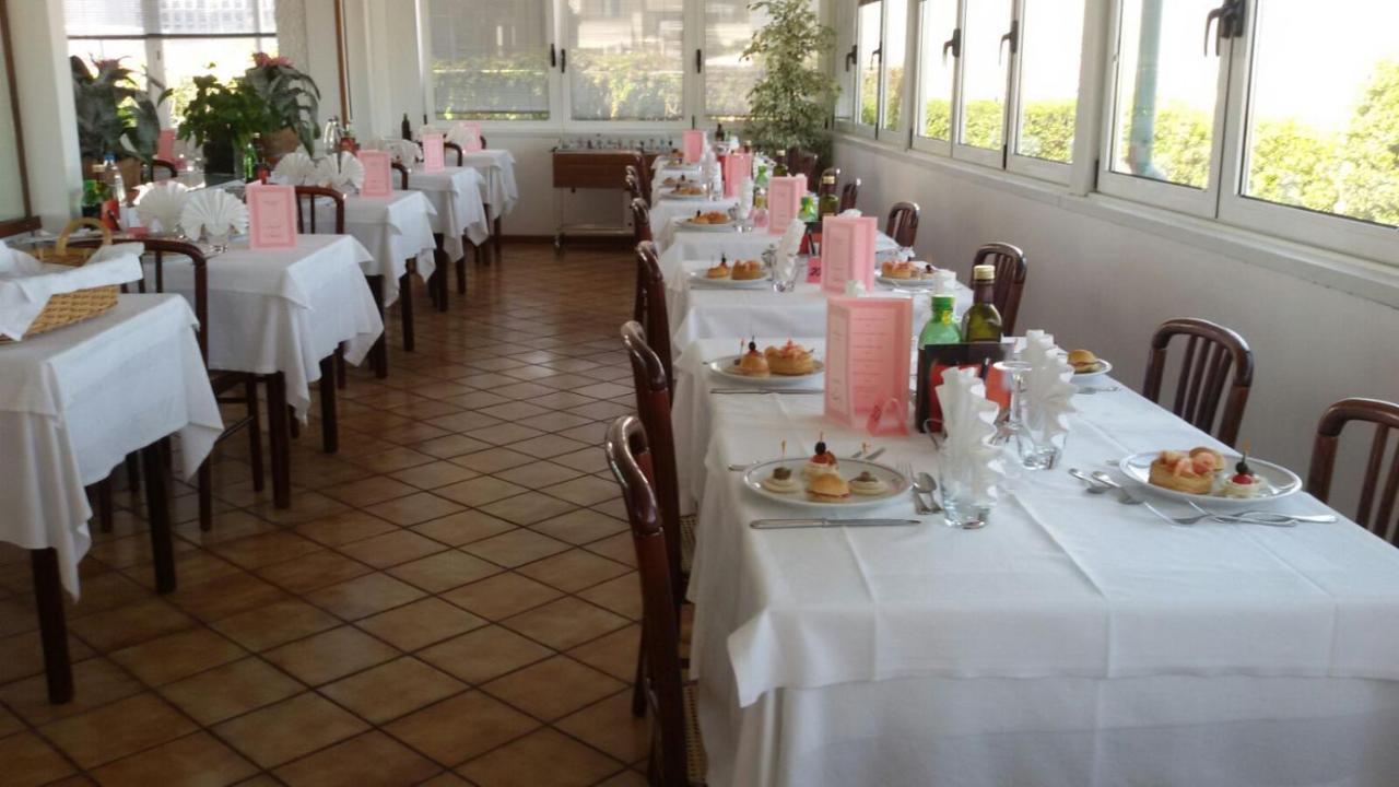 Hotel Driade Sul Mare リミニ エクステリア 写真