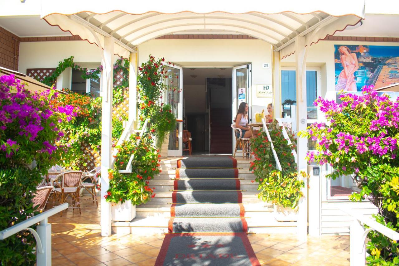 Hotel Driade Sul Mare リミニ エクステリア 写真